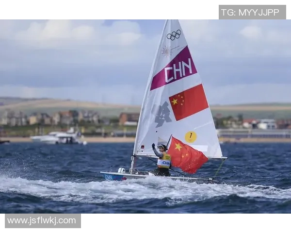 中国队晋级奥运帆船决赛，比赛画面美如画
