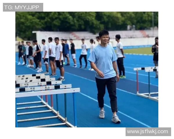 羽毛球世界冠军亲授课引爆校园体育节 羽毛球世界冠军亲授课引爆校园体育节